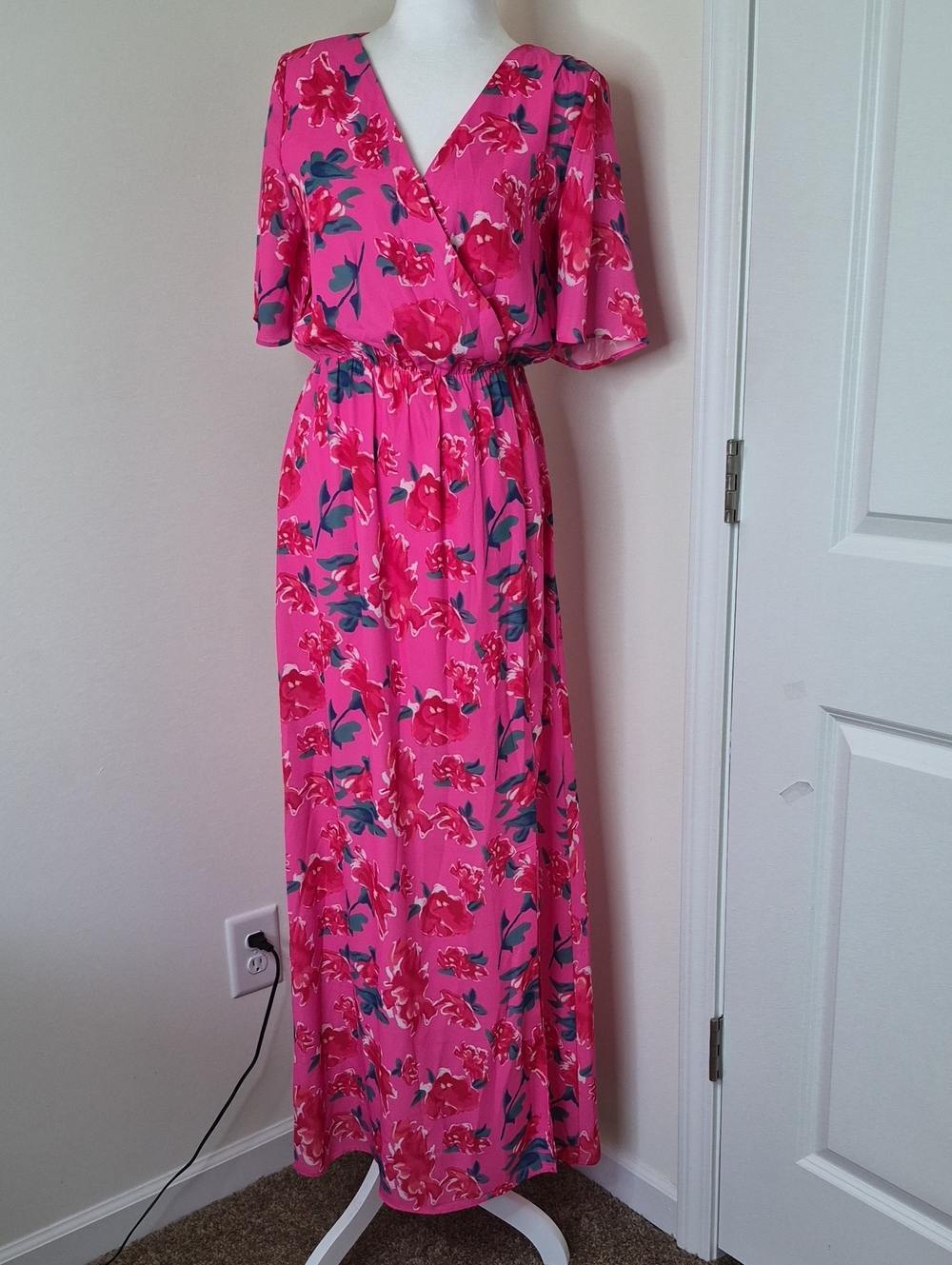 Pink Lily Vibrant Pink Floral Maxi Dress Size M